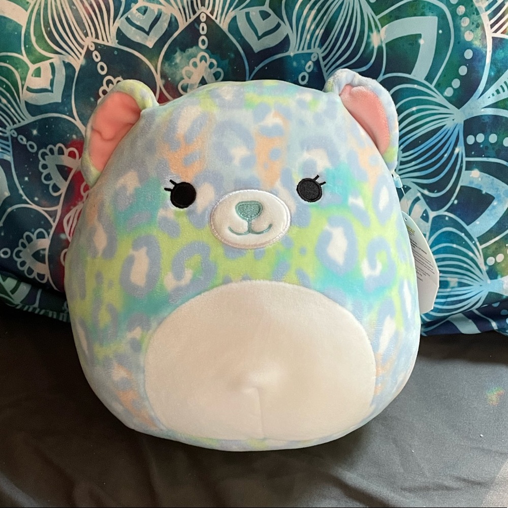 NWT Lindsay Leopard Squishmallow